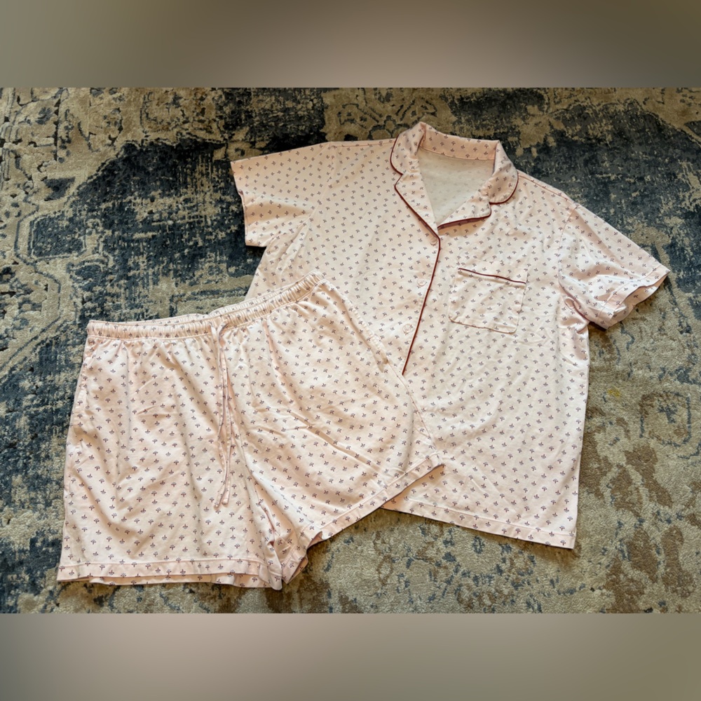 Uniqlo Light Pink Short Pajama Set with Small Floral Print